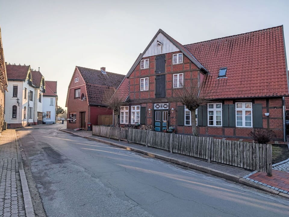 Wall, Window, Building, Road Surface, House, Residential Area, Town, Home, Neighbourhood, Roof