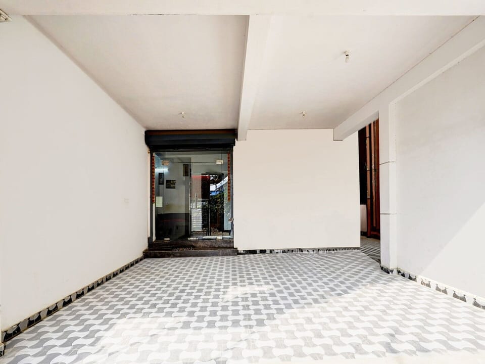 House | Reception