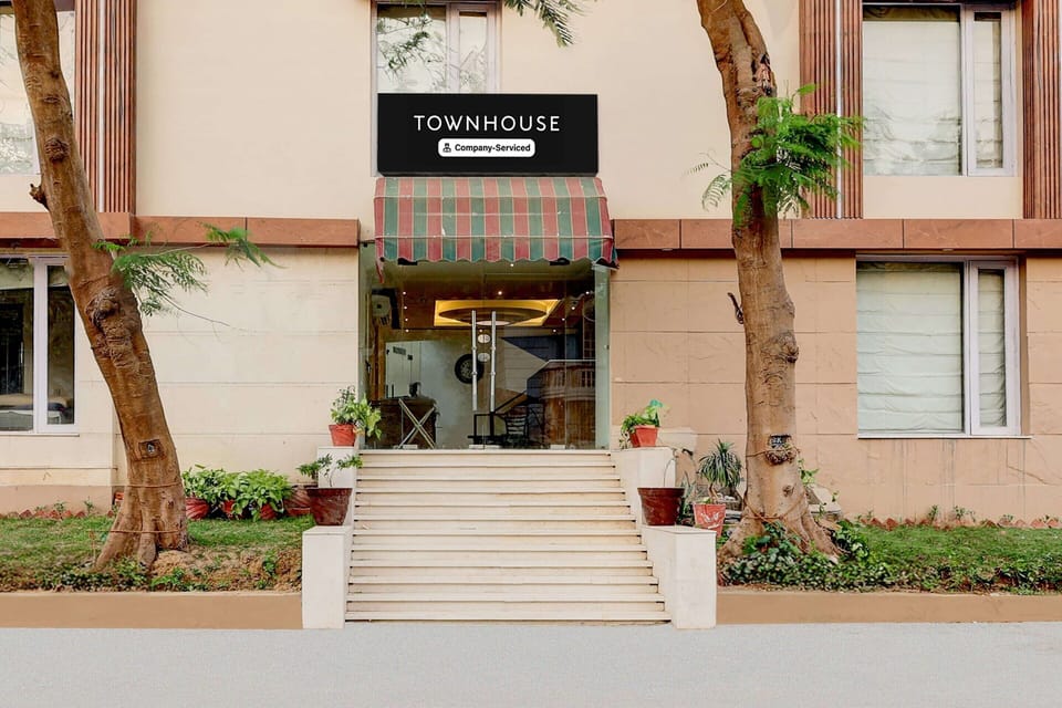 House | Reception