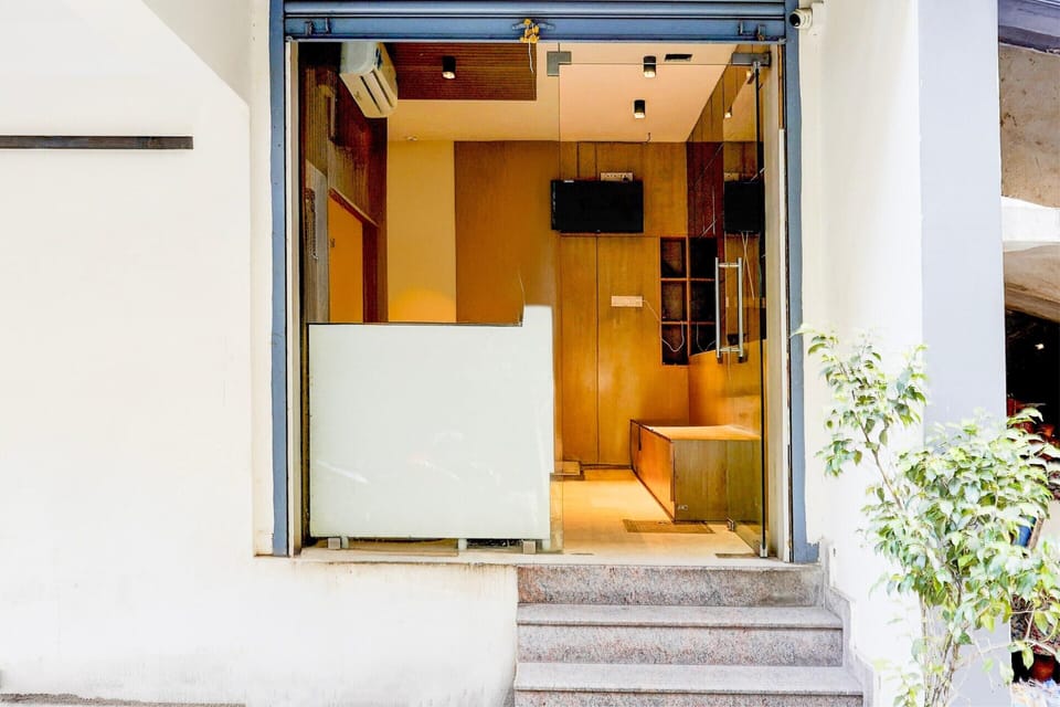 House | Reception