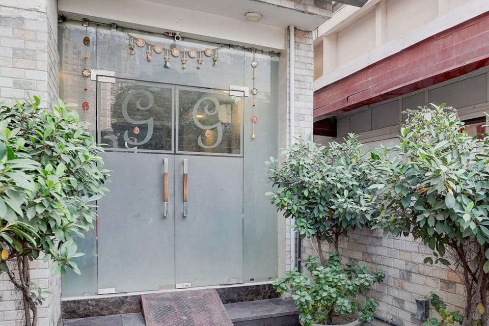 House | Reception