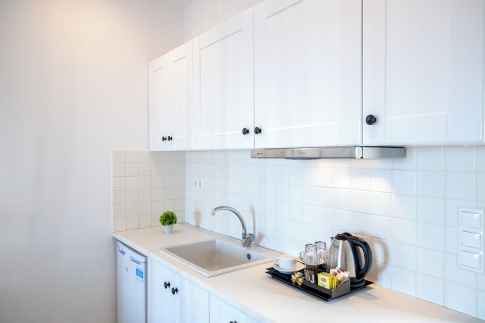 Sea View Apartment for 5 people with Big Balcony and Outdoor Hot Tub | Private kitchen | Espresso maker, coffee/tea maker, electric kettle