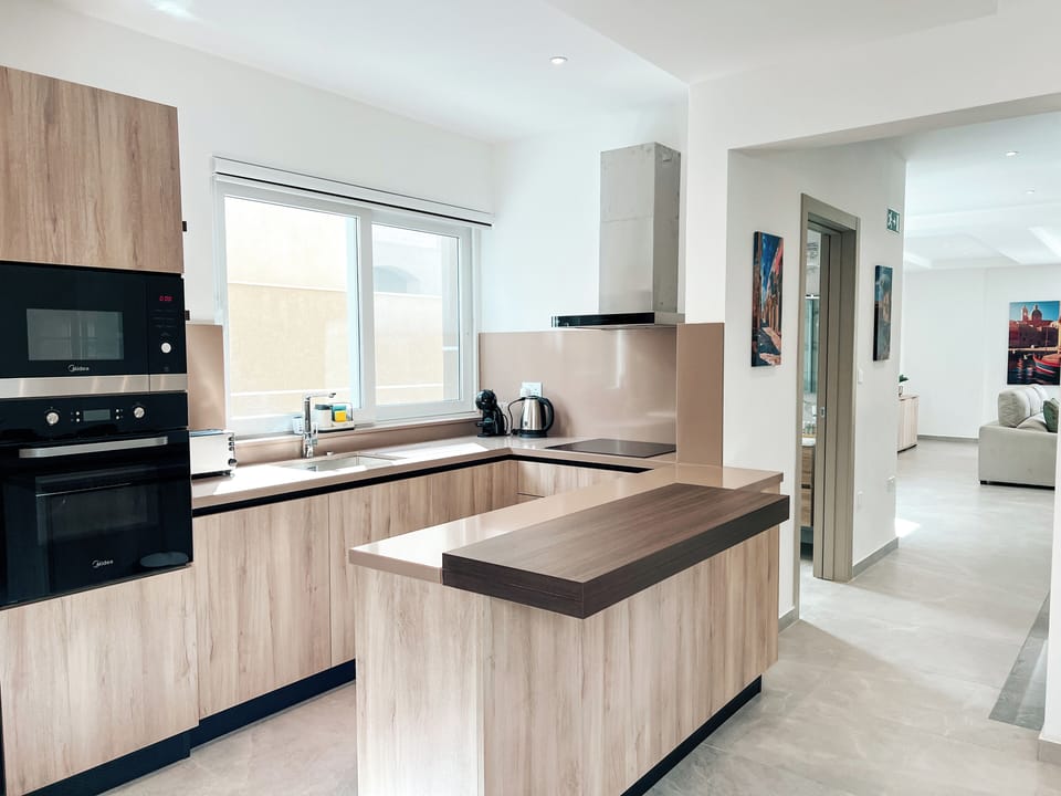 Villa, City View, Poolside | Private kitchen | Fridge, microwave, oven, stovetop