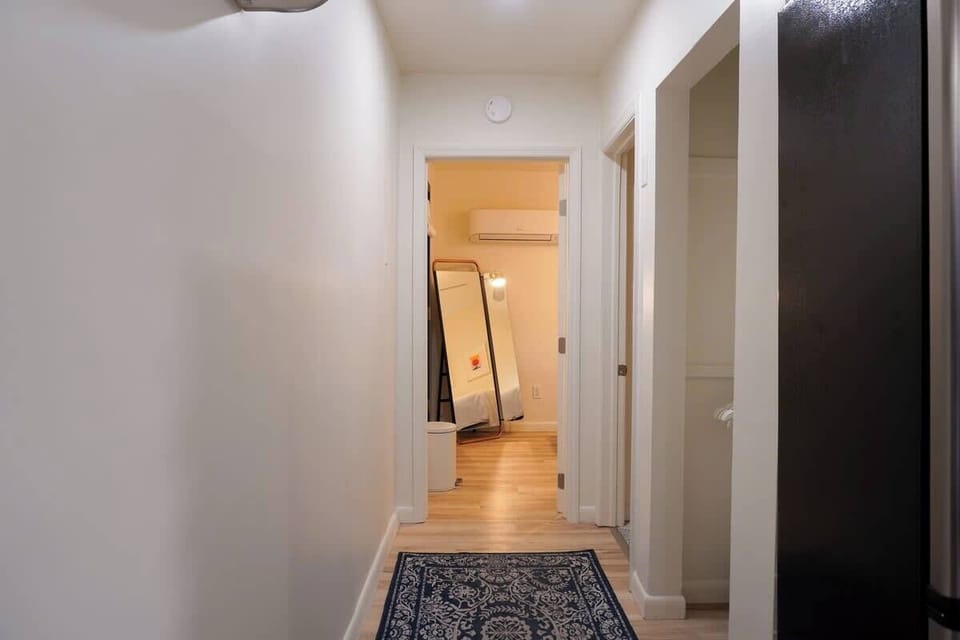 Peaceful bedroom with a comfortable bed and fresh hotel-quality linens for a restful night's sleep.