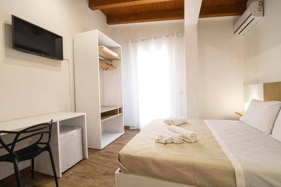 Double or Twin Room, Balcony, Mountain View | In-room safe, blackout drapes, WiFi (free)