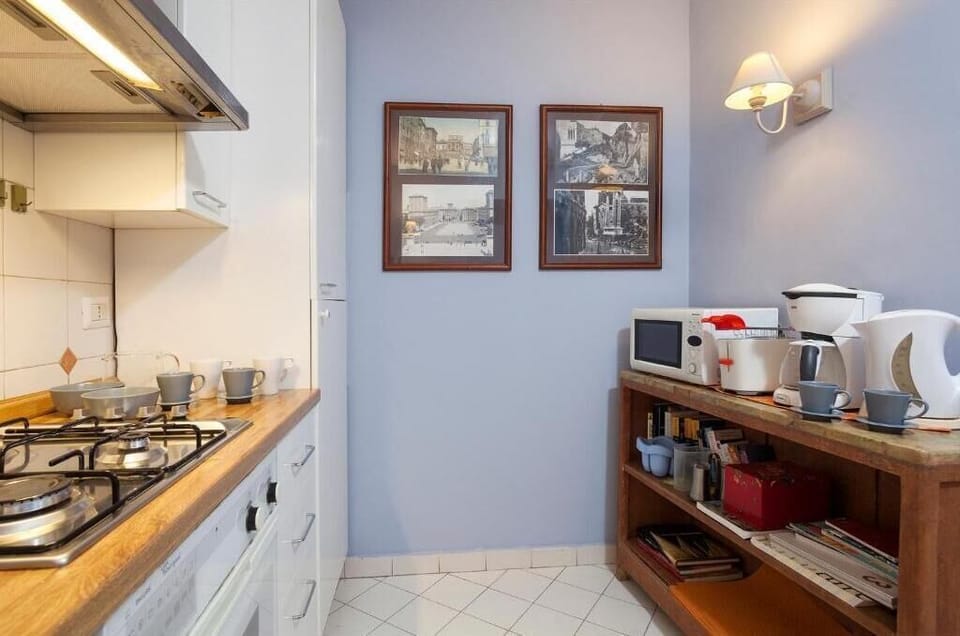 Deluxe Apartment, Balcony, City View | Private kitchen