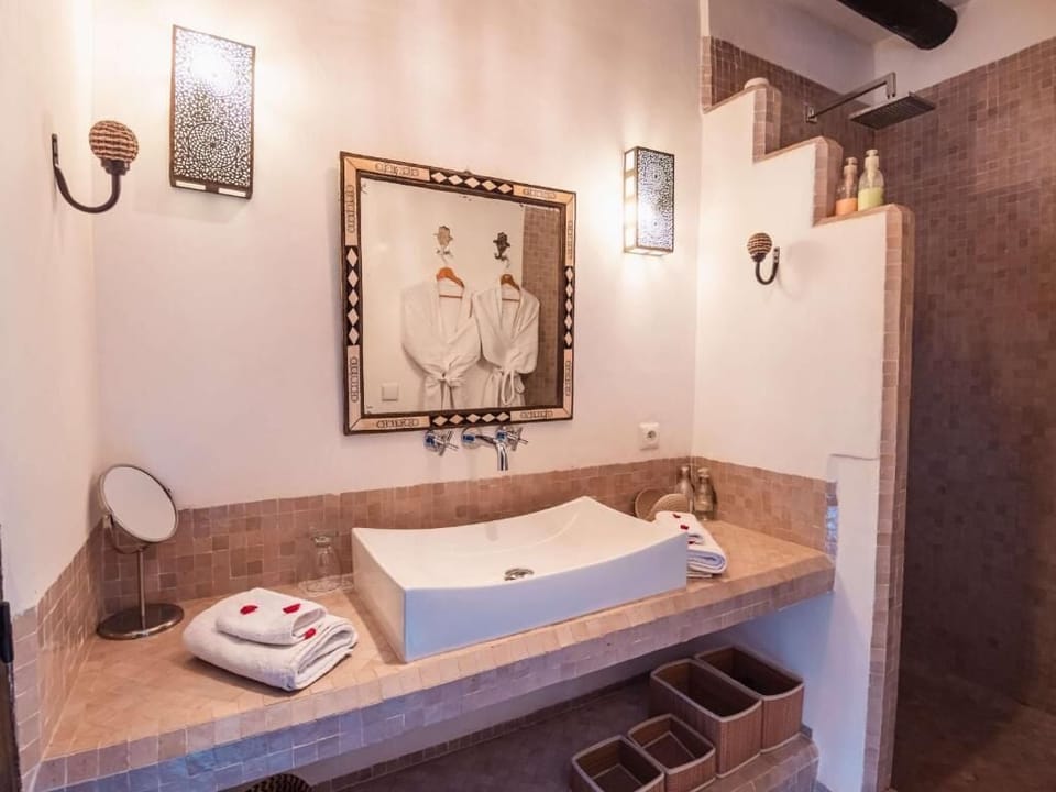 Standard Double Room, Patio, Courtyard View | Bathroom | Hair dryer, slippers, towels, soap