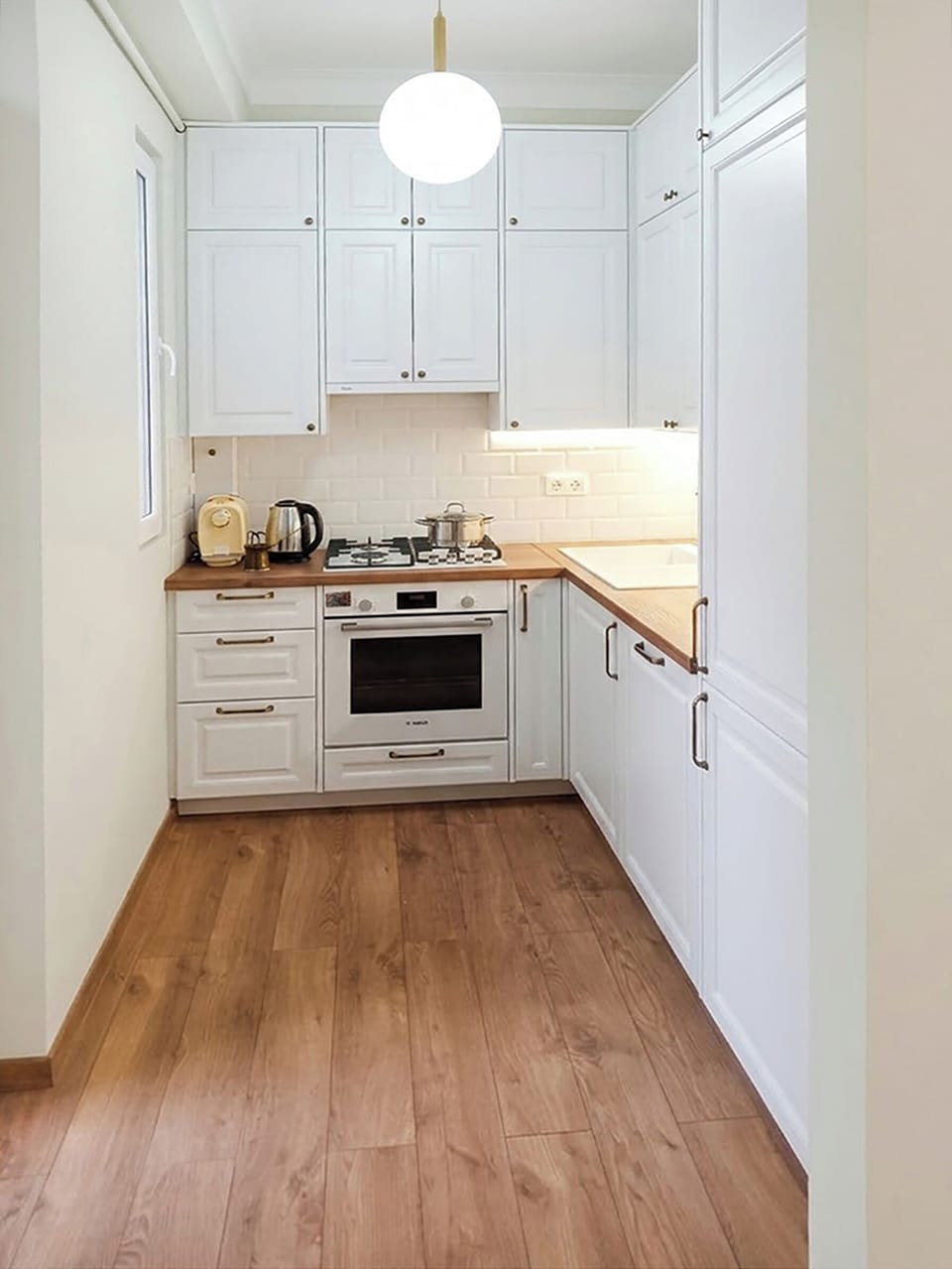 Fully equipped kitchen. You will find everything you need to cook real meals.