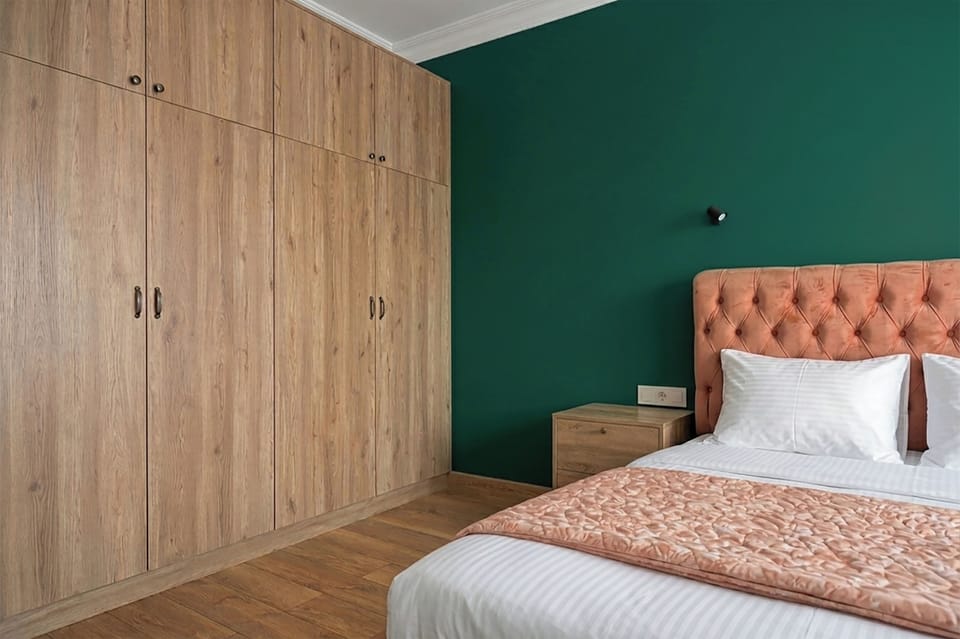 A built-in wardrobe with plenty of space for your belonging