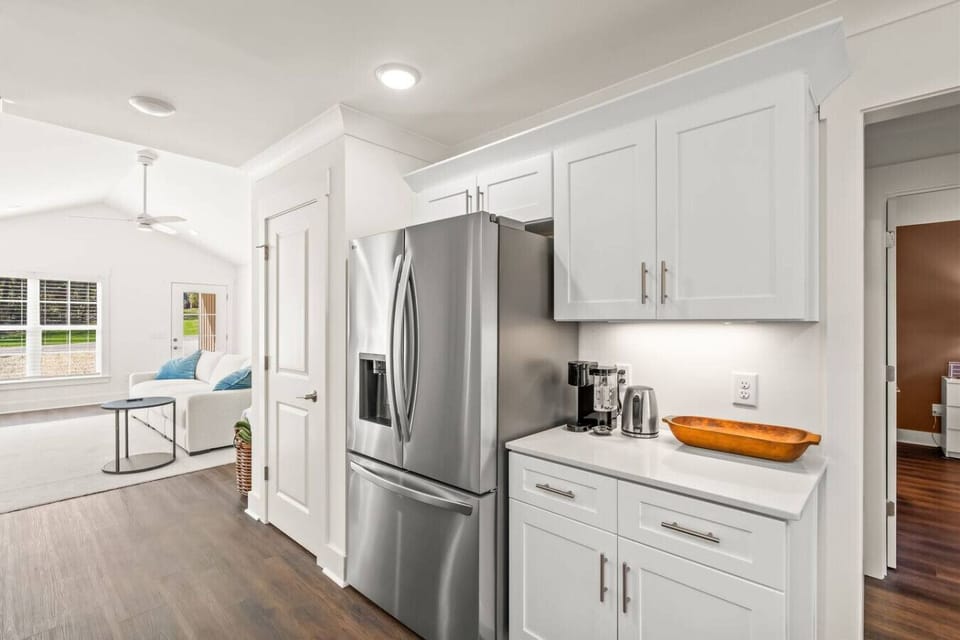 Bright and inviting kitchen