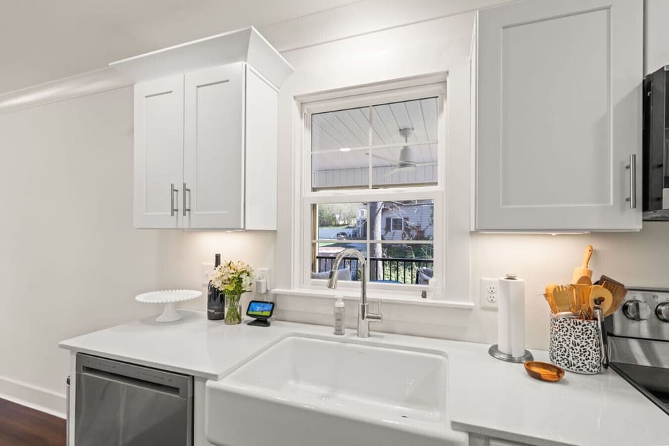 Bright and inviting kitchen