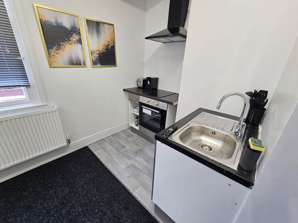 Deluxe Studio Suite | Private kitchen