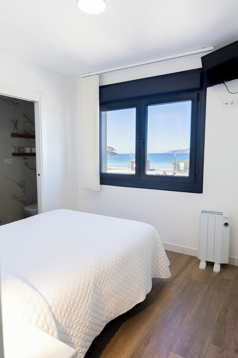 Double Room, Sea View | Free WiFi