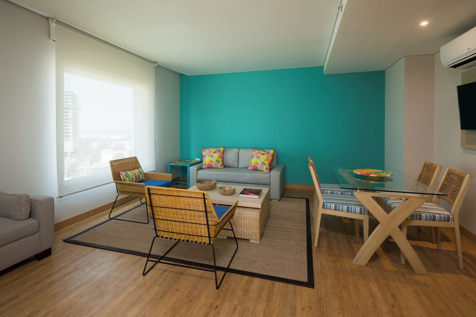 Junior Room | Premium bedding, in-room safe, desk, soundproofing