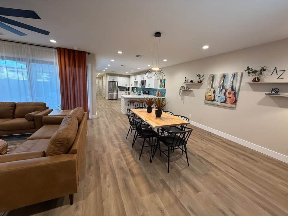 Easy access to the kitchen, dining room, living room and courtyard. 