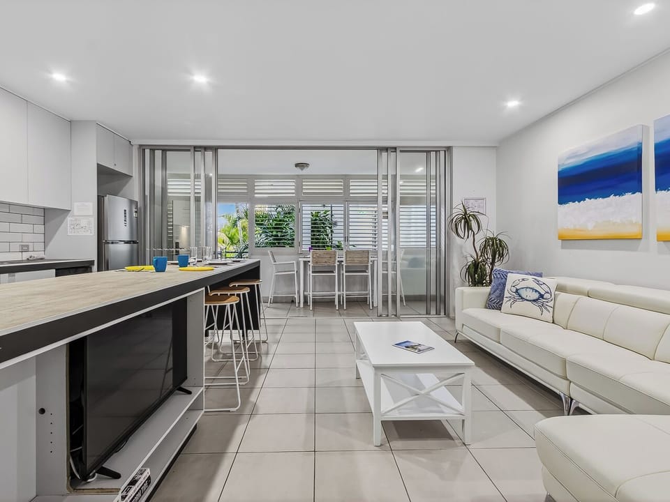 Apartment, 3 Bedrooms | Private kitchen