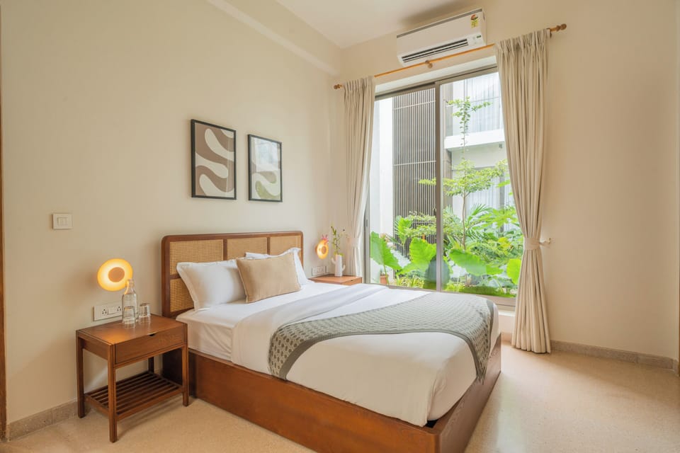 Deluxe Villa, Balcony, City View | Iron/ironing board, free WiFi