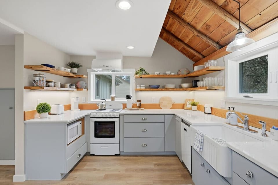 Modern updates with vintage charm.