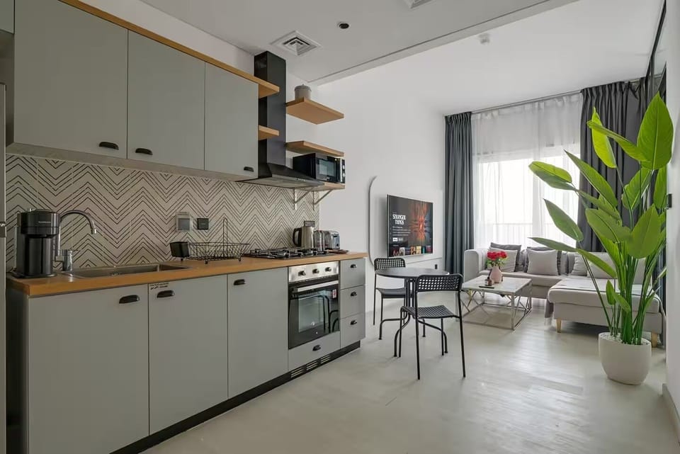 Condo, City View | Private kitchen | Full-size fridge, microwave, oven, stovetop