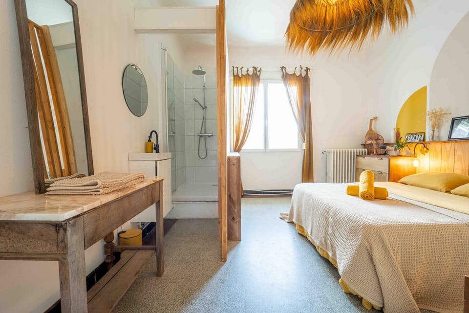 Premium Double Room, Ensuite (Mama) | Free WiFi