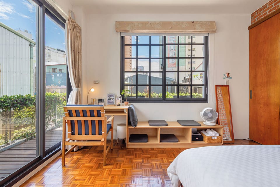 Deluxe Double Room, Bathtub | 1 bedroom, down comforters, individually furnished, blackout drapes
