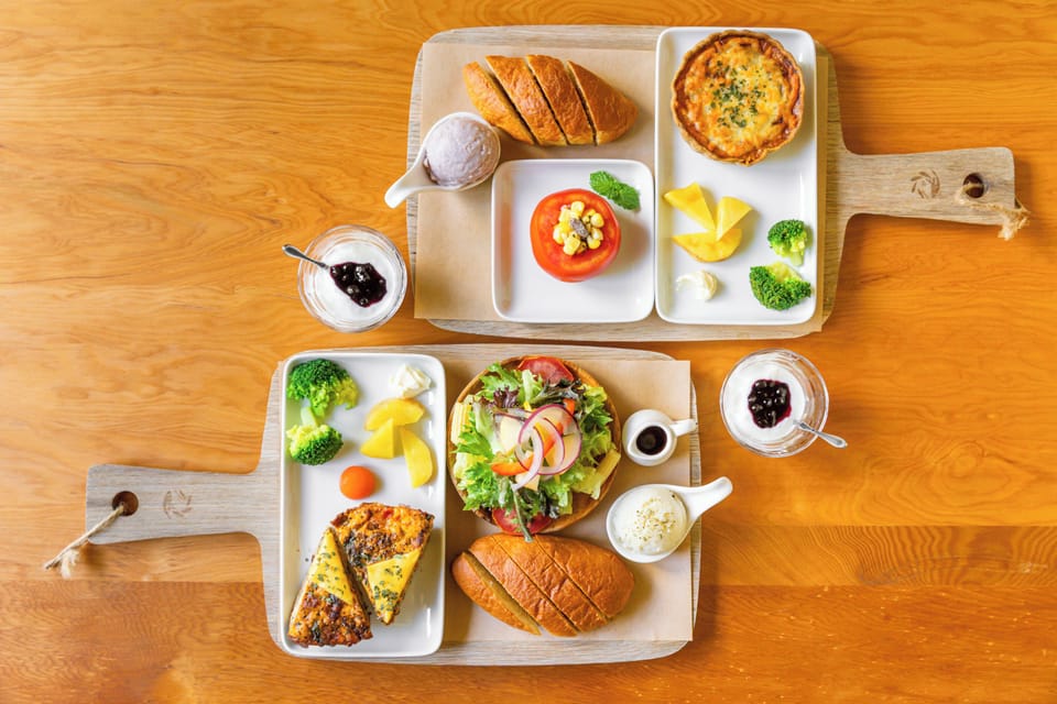 Daily cooked-to-order breakfast for a fee