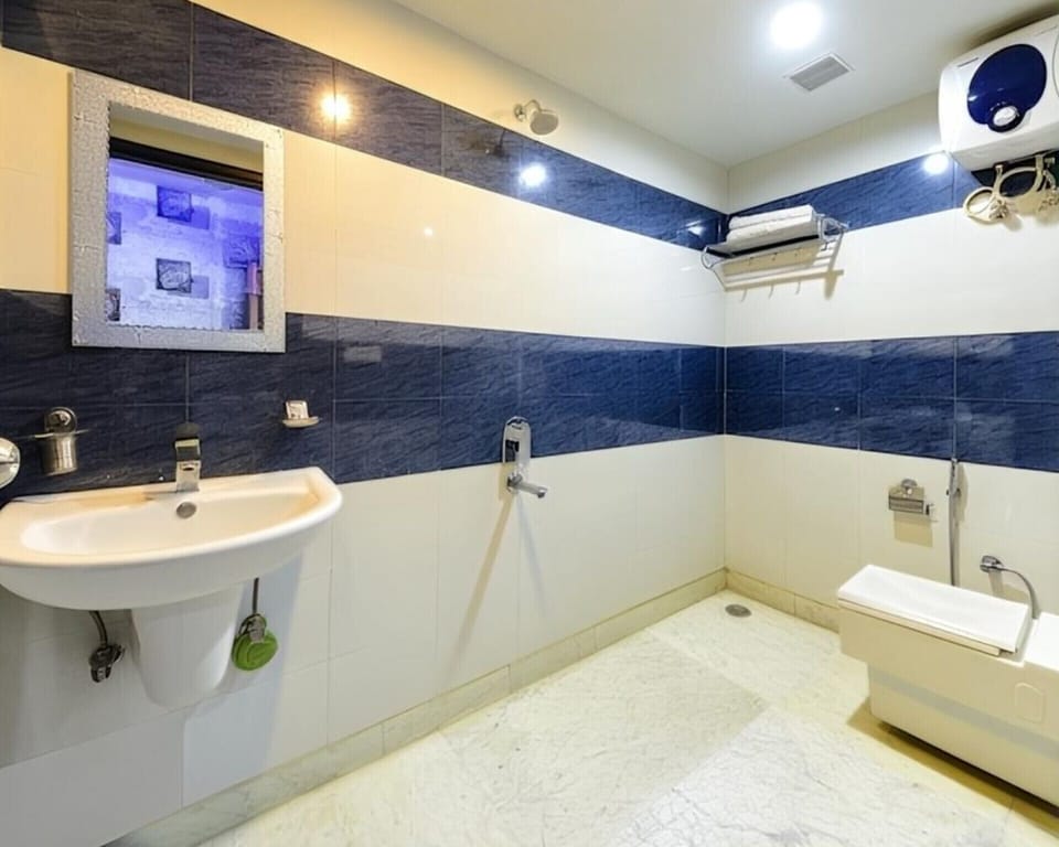Shower, towels, soap, shampoo