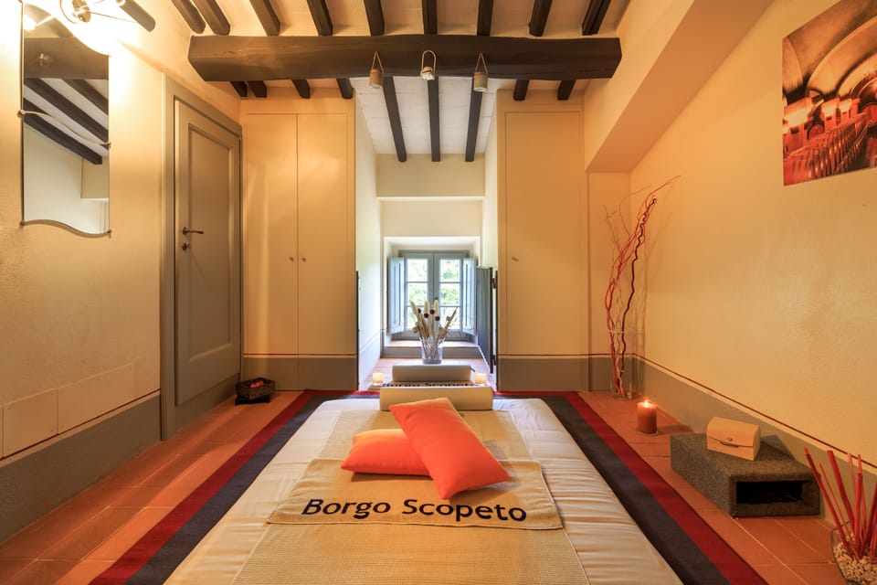 Couples treatment rooms, sauna, hot tub, steam room, Turkish bath
