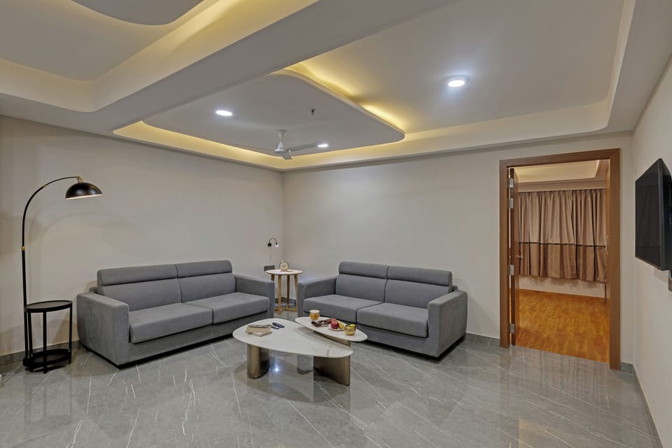 Family Room | Premium bedding, in-room safe, desk, blackout drapes