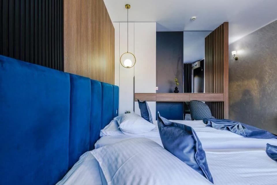 Comfort Double or Twin Room, 2 Bedrooms, Balcony | Soundproofing, WiFi (free), bed sheets