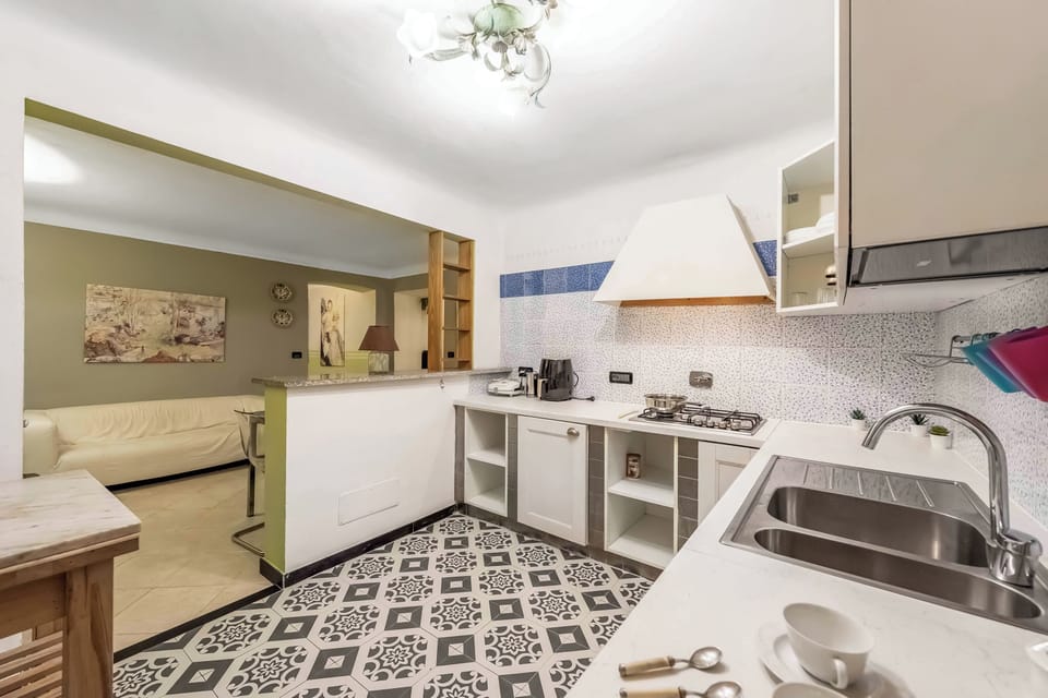 Standard Apartment, Multiple Bedrooms (Genova House Via Caffaro) | Private kitchen | Fridge, oven, stovetop, coffee/tea maker