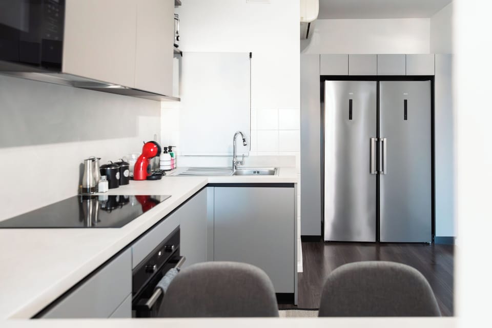 Comfort Apartment, Sea View | Private kitchen | Fridge, microwave, oven, stovetop