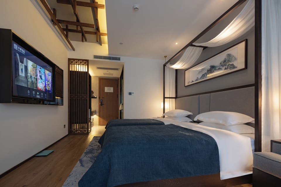 Superior Twin Room, Multiple Beds, Non Smoking, Private Bathroom | Down comforters, WiFi (free), individually decorated