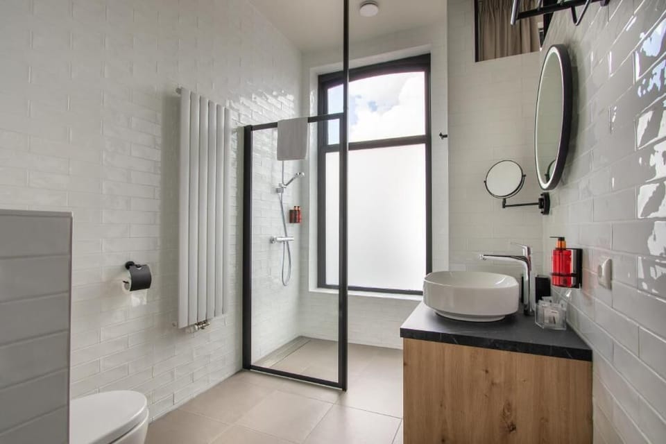 Luxury Double Room, Canal View | Bathroom