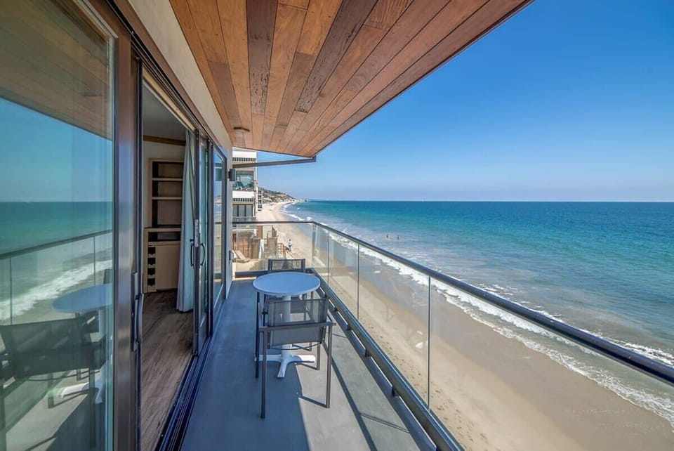Beach/ocean view