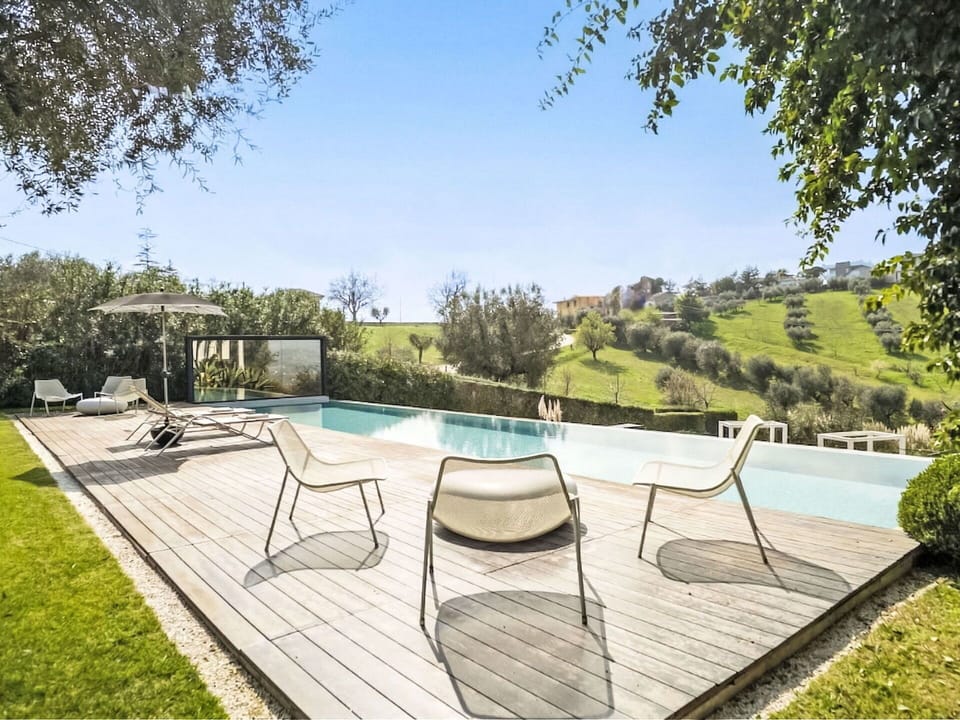 Furniture, Outdoor Furniture, Chair, Shade, Garden, Eco Hotel, Backyard, Yard, Resort, Villa