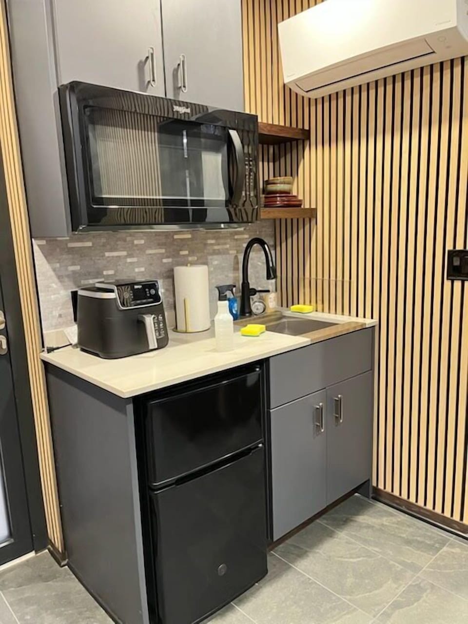 Kitchenette