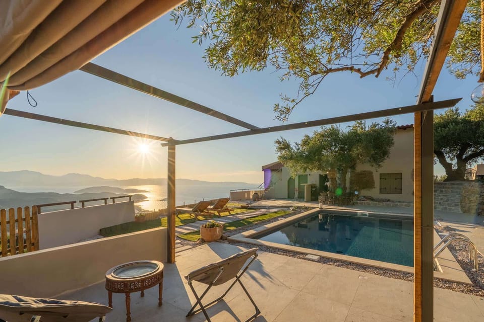 outdoor garden : private swimming pool ,sun lounge relaxation area ,open views from poolside , designed for all-day outdoor living, uninterrupted views 