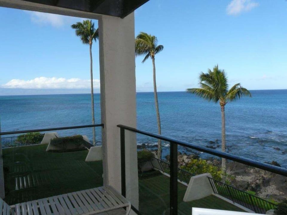 Condo, 2 Bedrooms | Property grounds