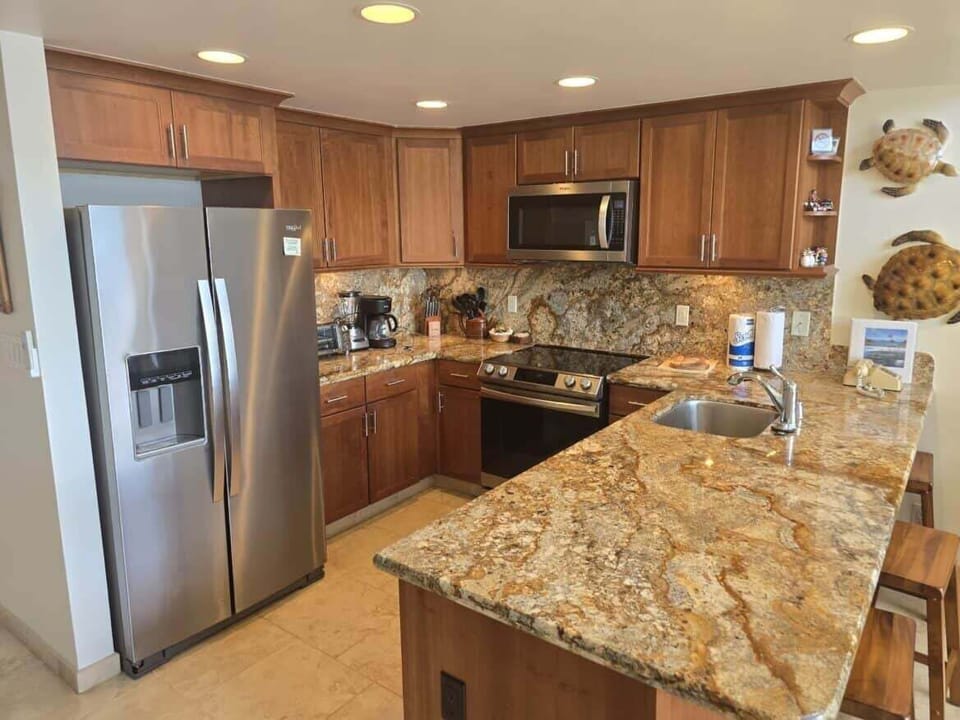 Condo, 2 Bedrooms | Private kitchen | Coffee/tea maker, fridge, oven, toaster