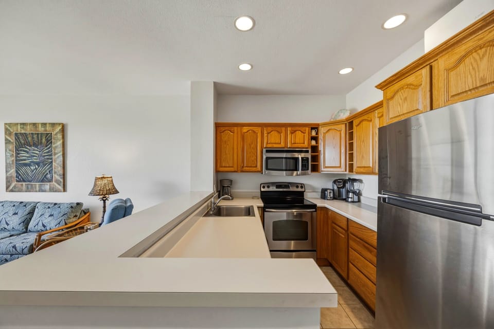 Condo, 1 Bedroom | Private kitchen | Coffee/tea maker, fridge, oven, toaster