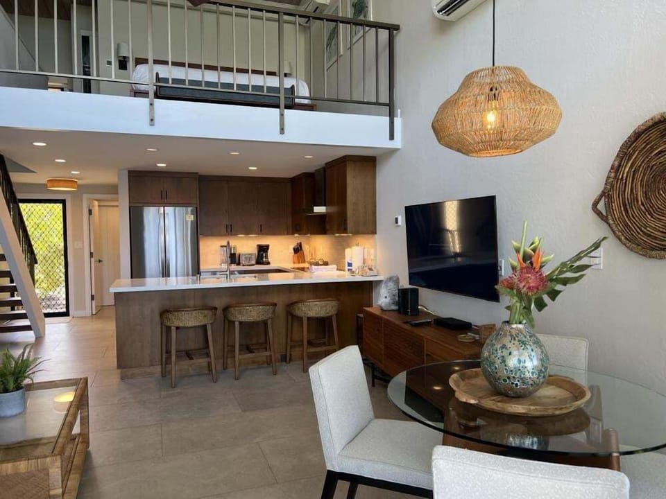 Condo, 1 Bedroom | Private kitchen | Coffee/tea maker, fridge, oven, toaster