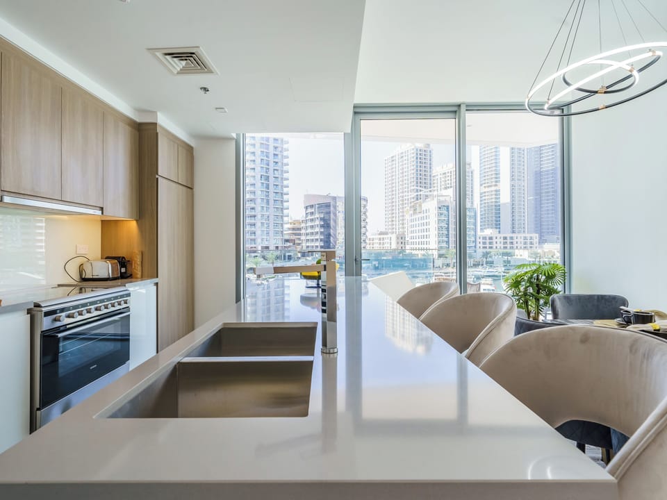 Luxury Apartment, Balcony, Marina View | Private kitchen