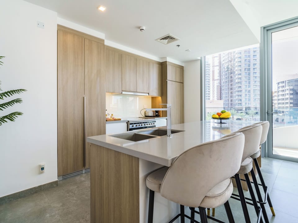 Luxury Apartment, Balcony, Marina View | Private kitchen
