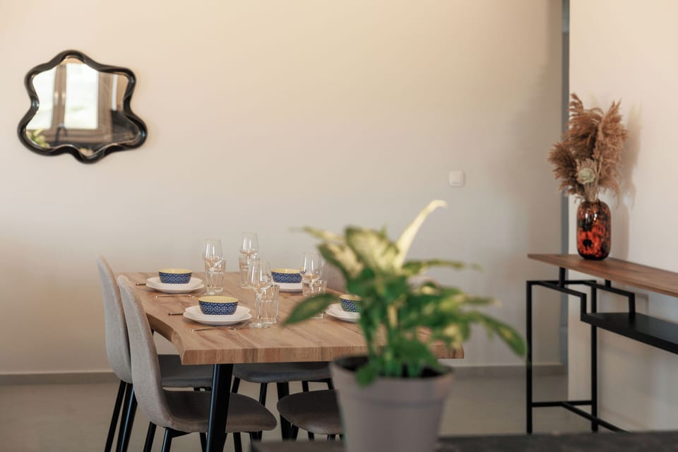 Open plan dining area