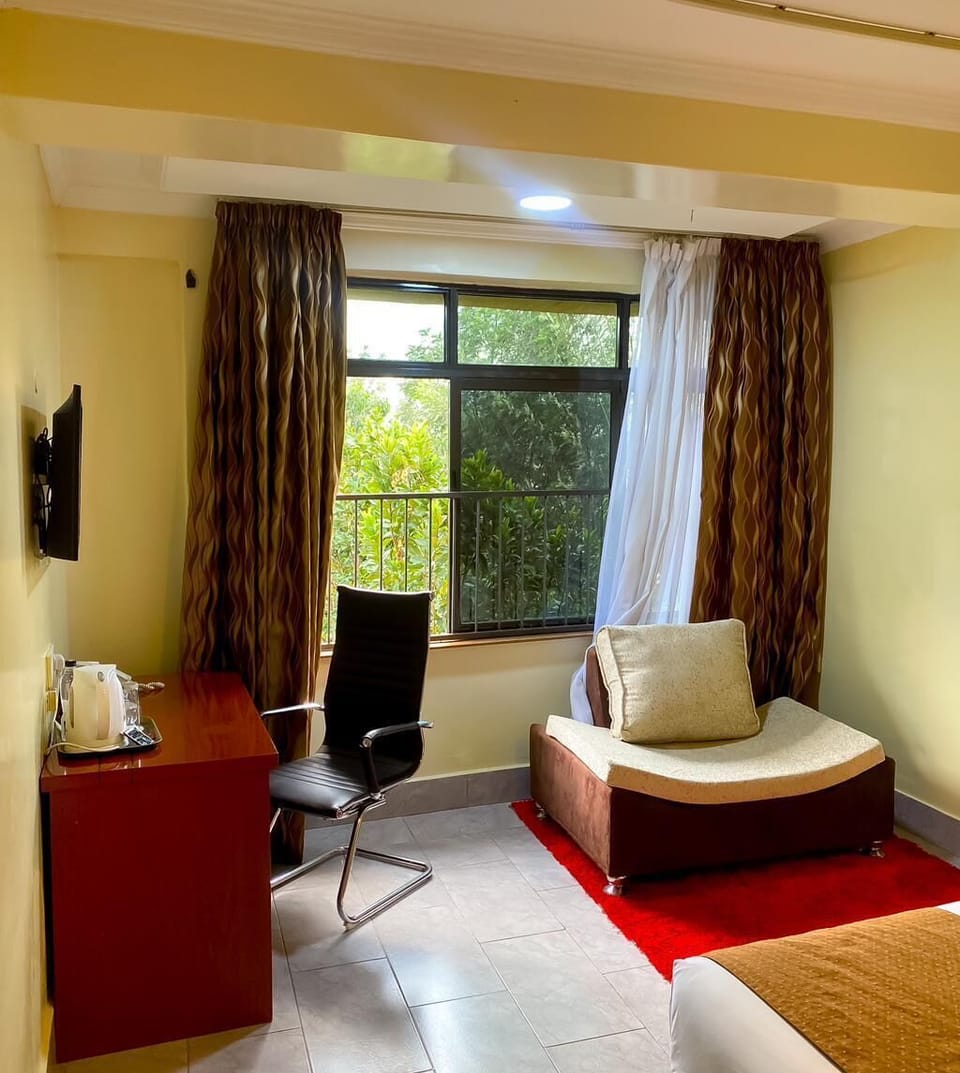 Standard Double Room, Garden View | In-room safe, blackout drapes, soundproofing