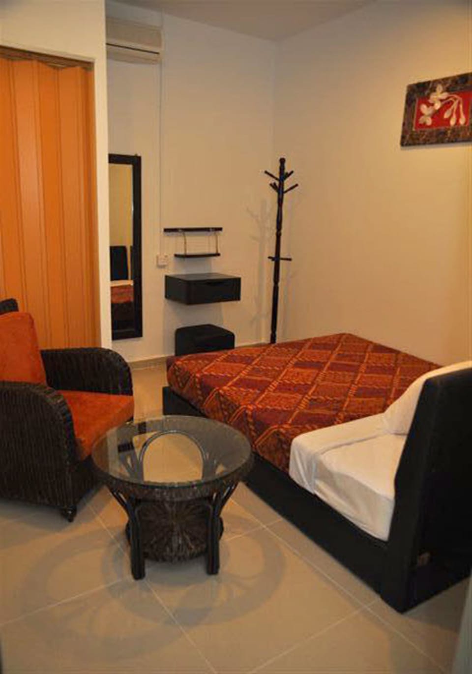 Executive Suite | Desk, free WiFi