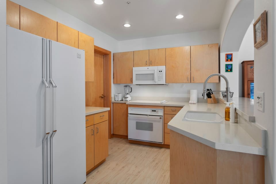 Indoors, Kitchen, Sink, Appliance, Microwave