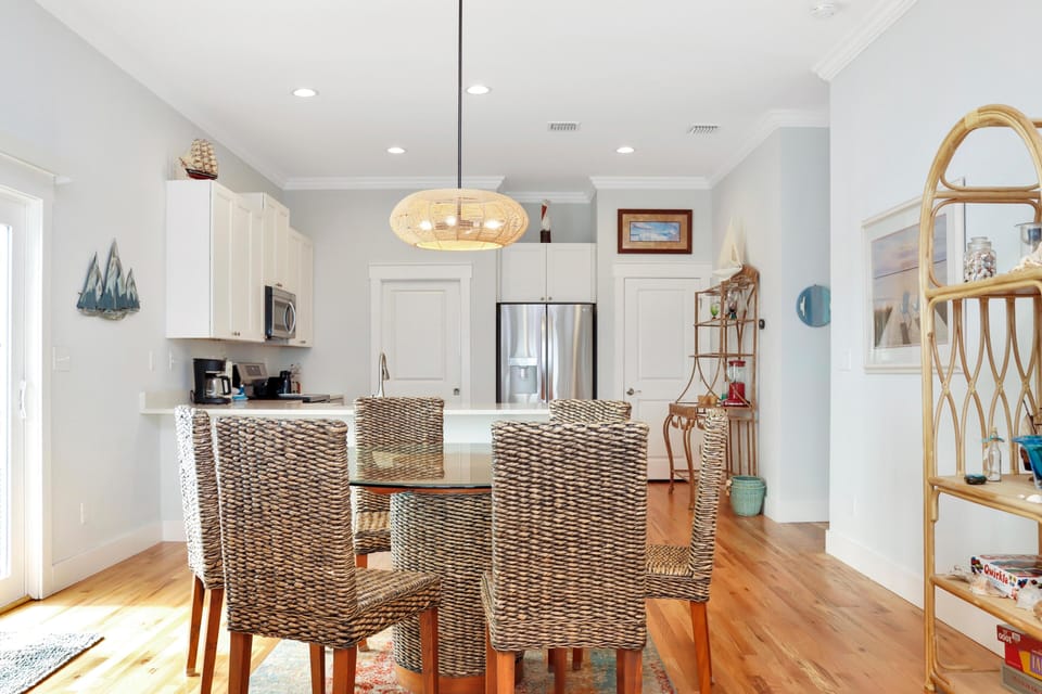 House, Multiple Beds (Rhapsody in Blues) | Dining