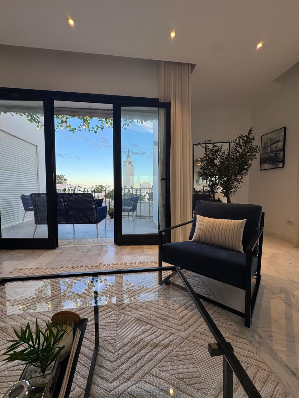 Apartment, 2 Bedrooms, Smoking | Living room